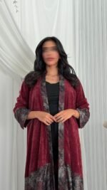 ⁦عباية مخمل قطيفة برغندي⁩ - الصورة ⁦2⁩