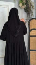 ⁦عباية شيفون بأكمام مطرزة⁩ - الصورة ⁦3⁩