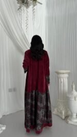 ⁦عباية مخمل قطيفة برغندي⁩ - الصورة ⁦6⁩