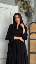 ⁦عباية شيفون بأكمام مطرزة⁩ - الصورة ⁦4⁩