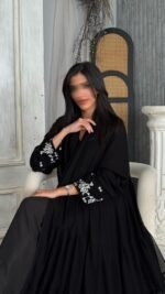 ⁦عباية كريب ملكي أسود⁩ - الصورة ⁦7⁩