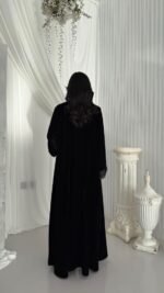 ⁦عباية بتطريز انيق⁩ - الصورة ⁦2⁩