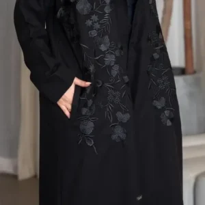 عباية بليزر مبطنه ومطرزه