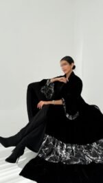 ⁦عباية مخمل كسرات⁩ - الصورة ⁦7⁩