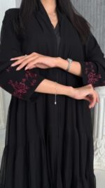 عباية شيفون بتطريز الأطراف عنابي