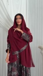 ⁦عباية مخمل قطيفة برغندي⁩ - الصورة ⁦5⁩