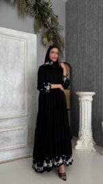 ⁦عباية كريب ملكي أسود⁩ - الصورة ⁦4⁩