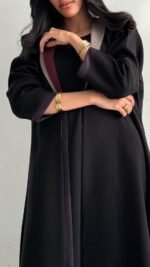 ⁦عباية كتان بياقة أنيقة⁩ - الصورة ⁦4⁩