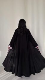 ⁦عباية دبل كلوش ورد⁩ - الصورة ⁦6⁩